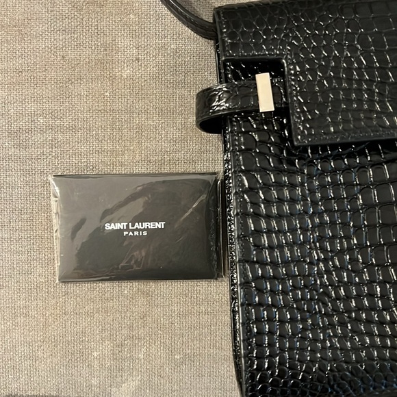 Saint Laurent Manhattan from 2020 collection. - Picture 6 of 6